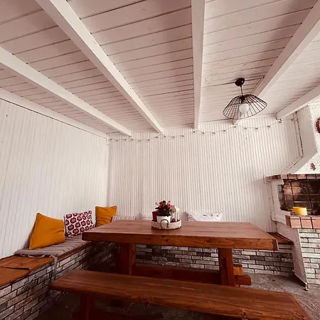 Casa Crystallia Chalkís